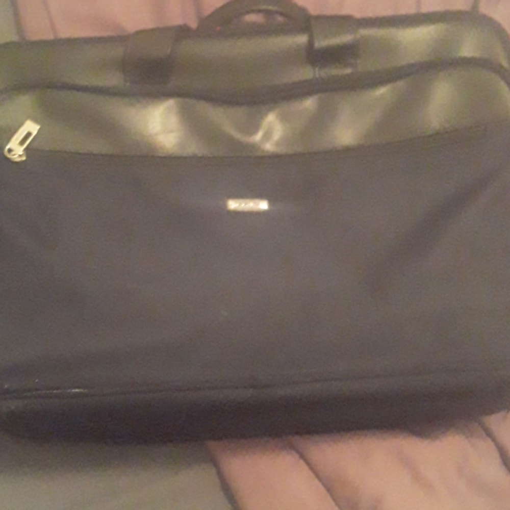 Laptop carrier